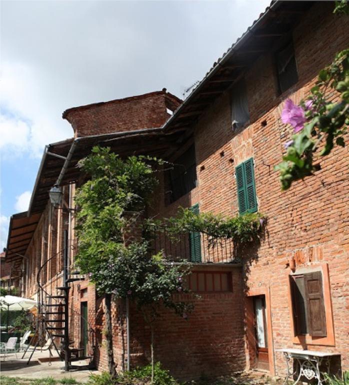 Agriturismo Olivazzi Quattordio エクステリア 写真